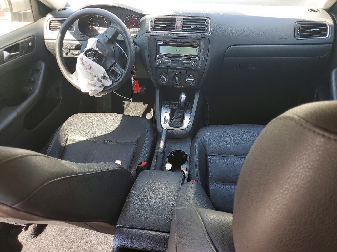 2011 VOLKSWAGEN JETTA SE photo 8