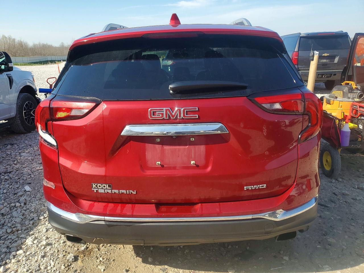 2019 GMC TERRAIN SLT photo 6