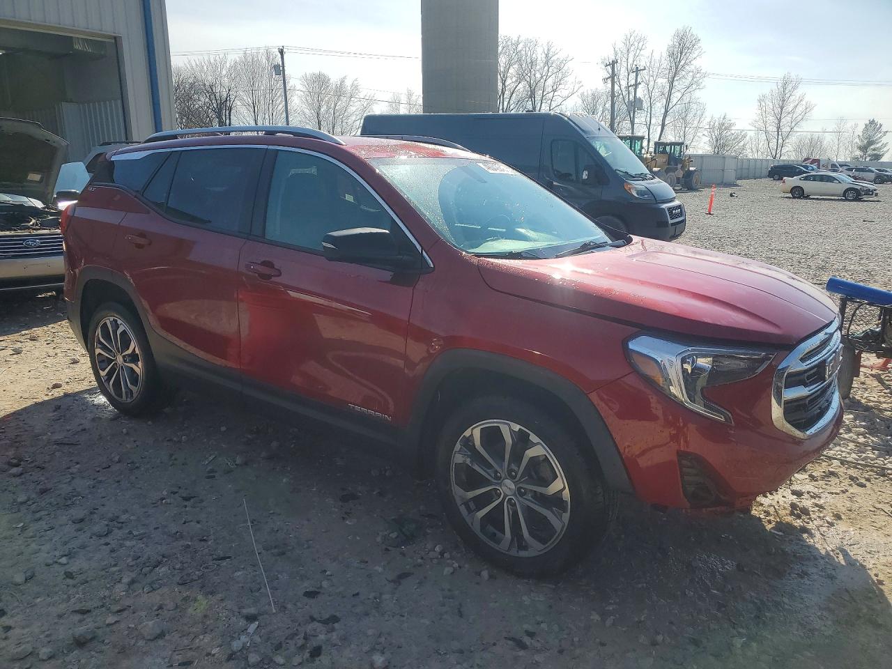 2019 GMC TERRAIN SLT photo 4