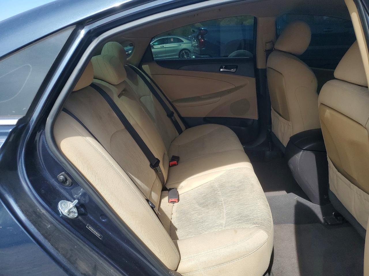 2014 HYUNDAI SONATA GLS photo 28