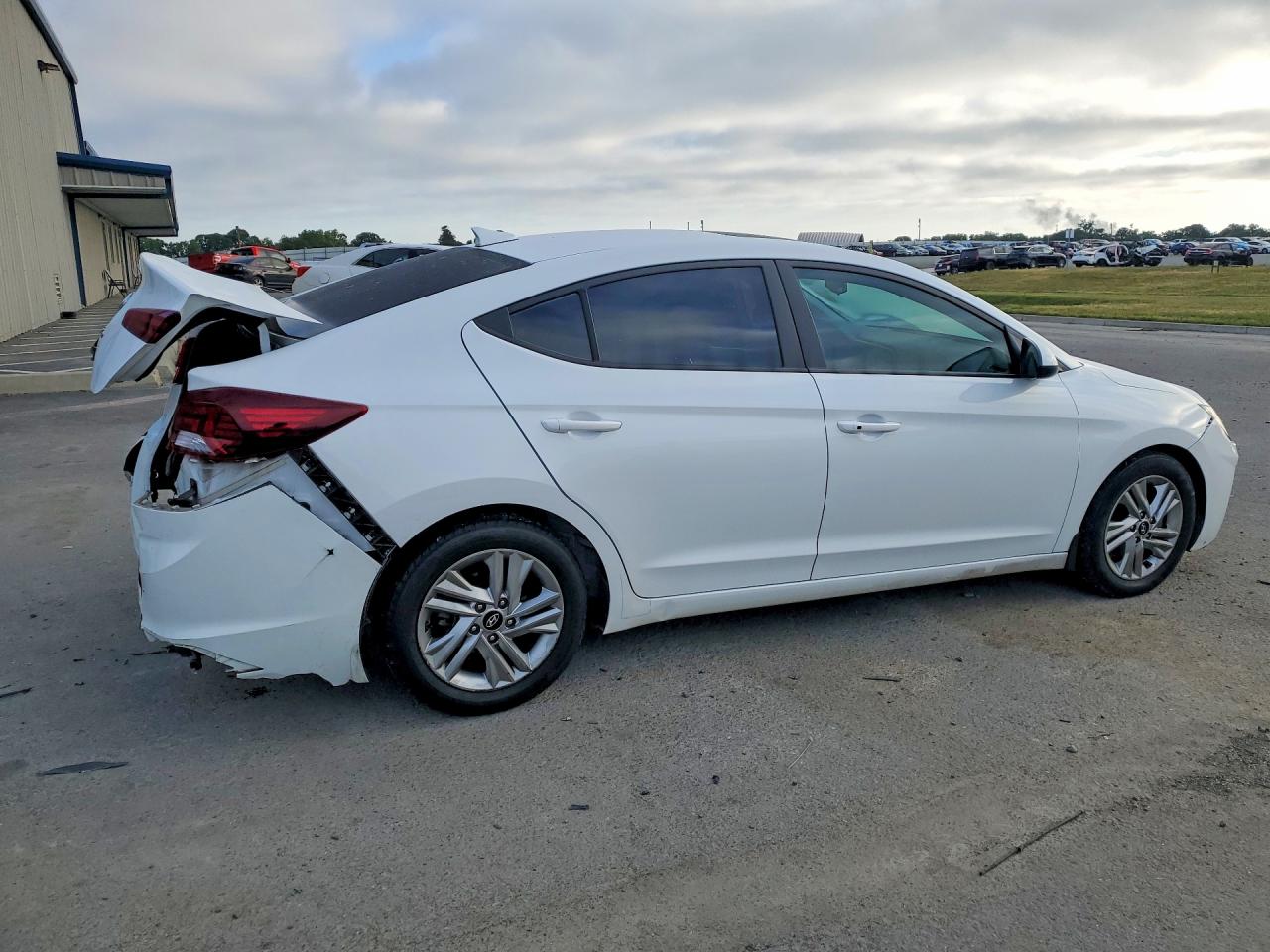 2020 HYUNDAI ELANTRA VALUE EDITION photo 5