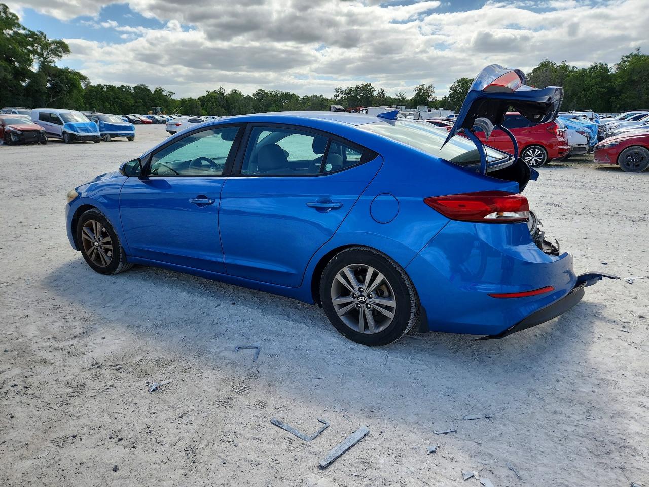2018 HYUNDAI ELANTRA SEL photo 2