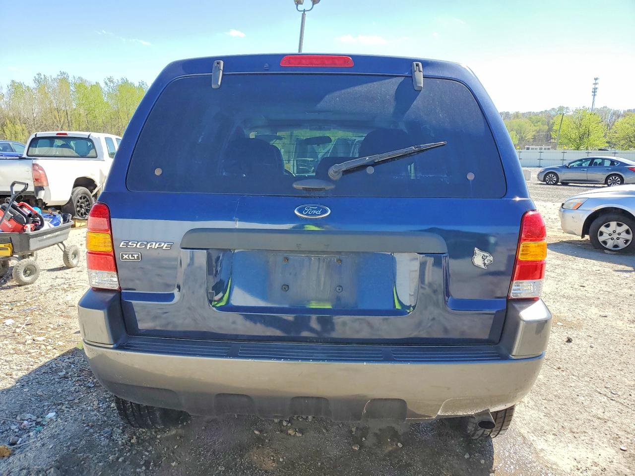 2003 FORD ESCAPE XLT photo 11