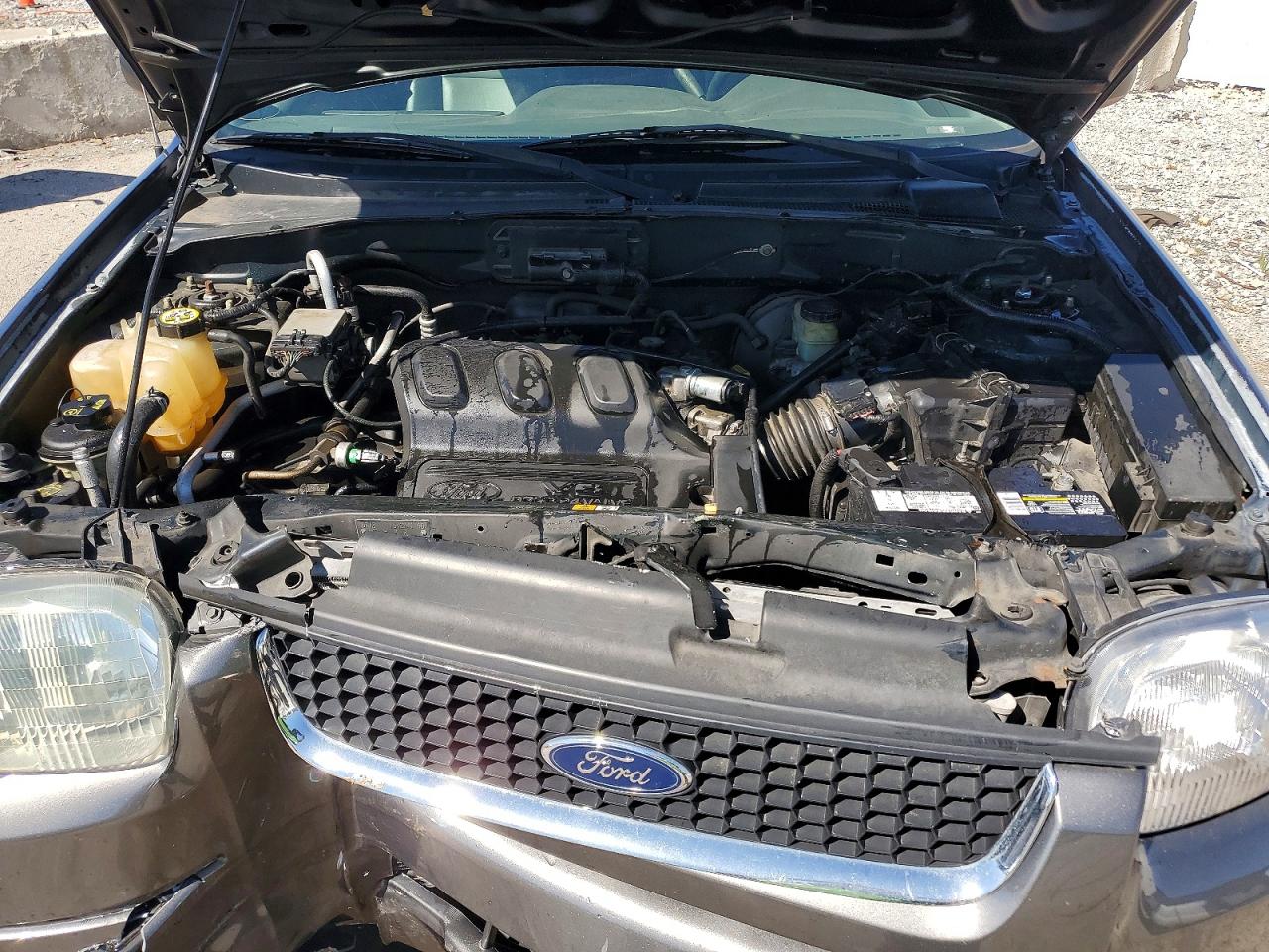 2003 FORD ESCAPE XLT photo 23