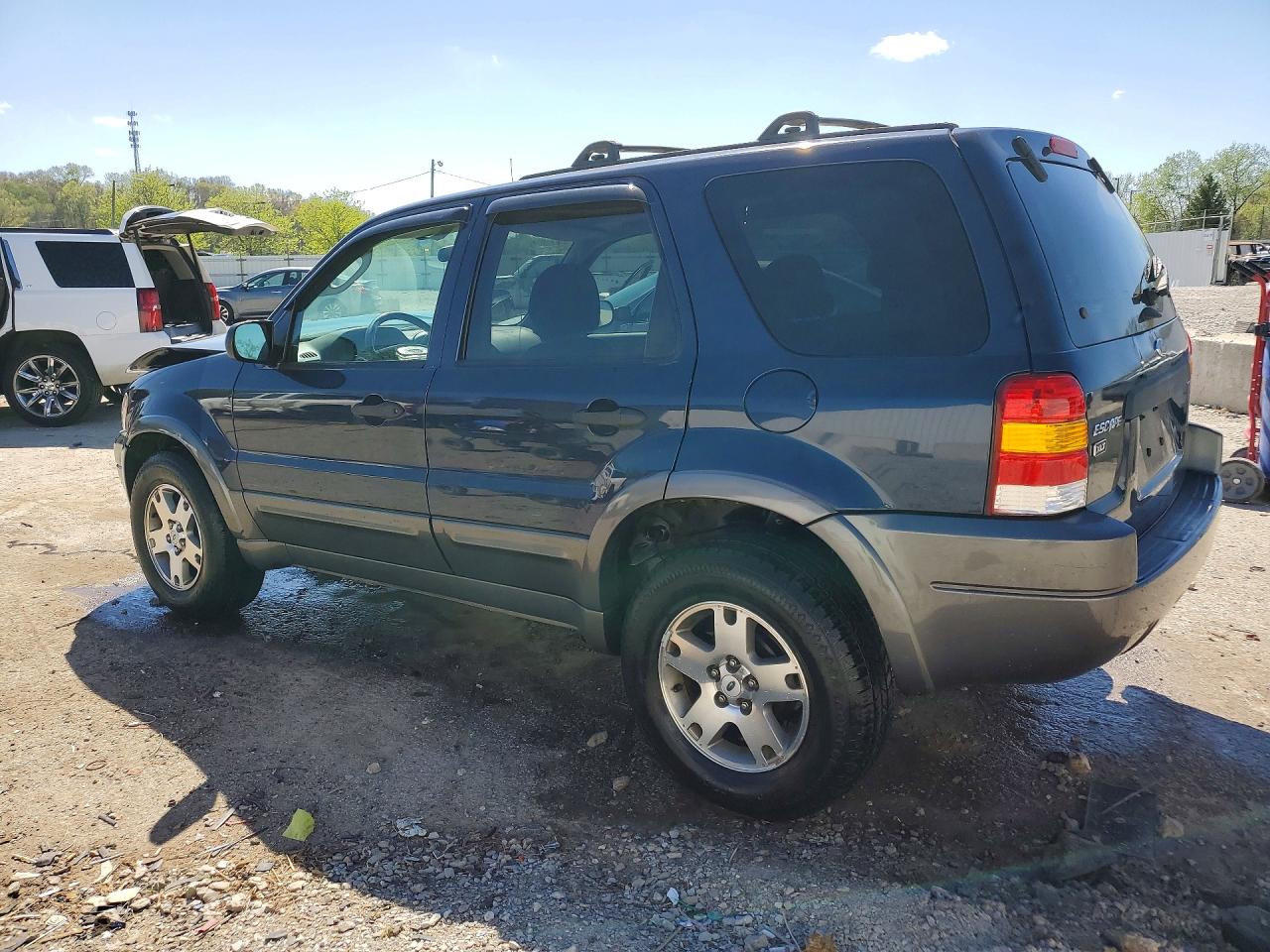2003 FORD ESCAPE XLT photo 3