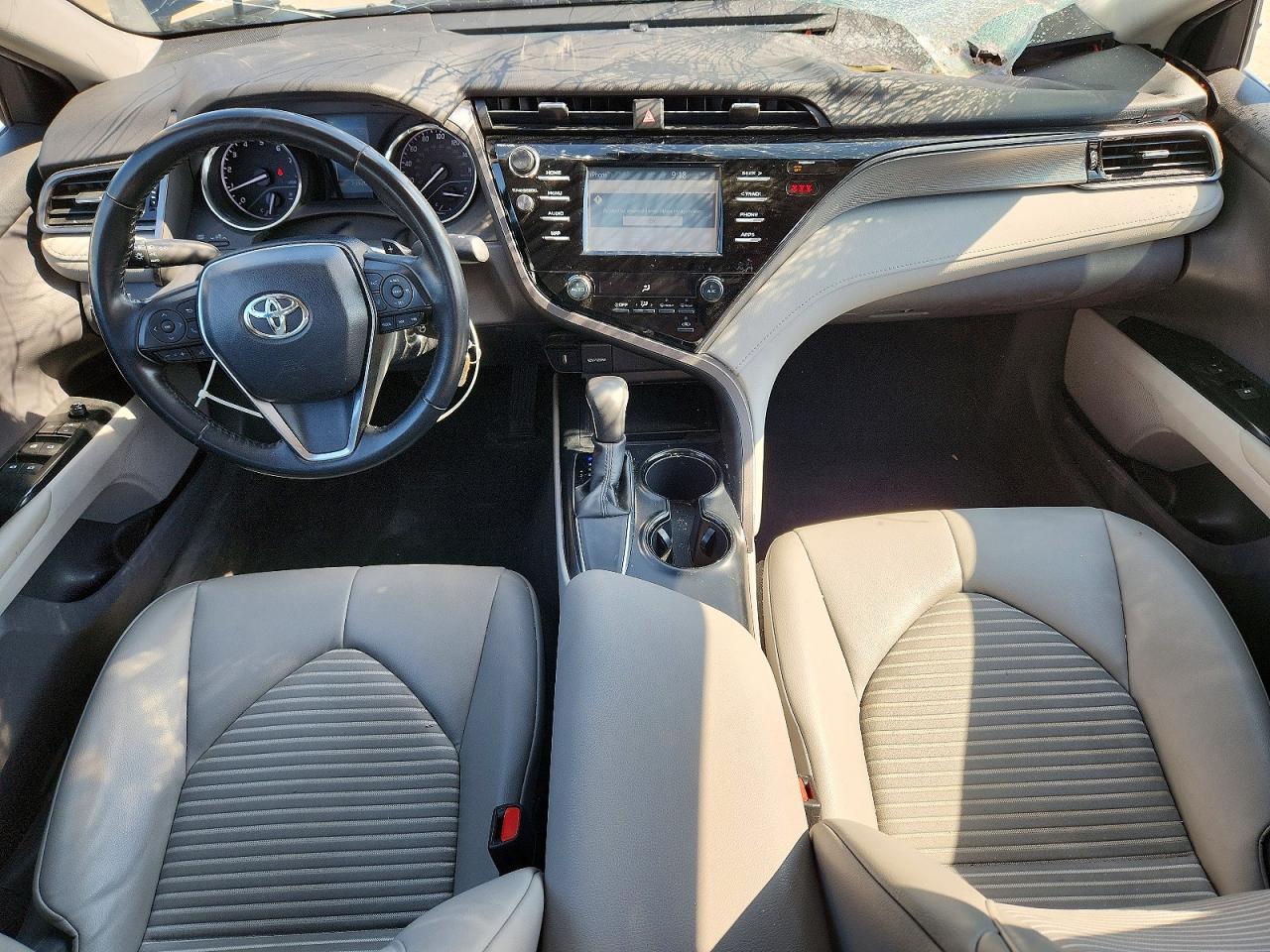 2019 TOYOTA CAMRY SE photo 22