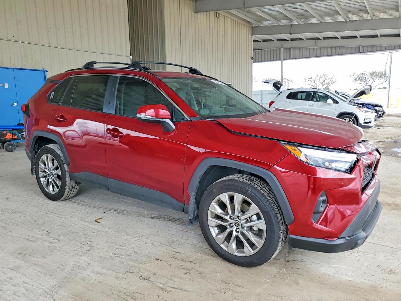 2024 TOYOTA RAV4 XLE PREMIUM photo 7