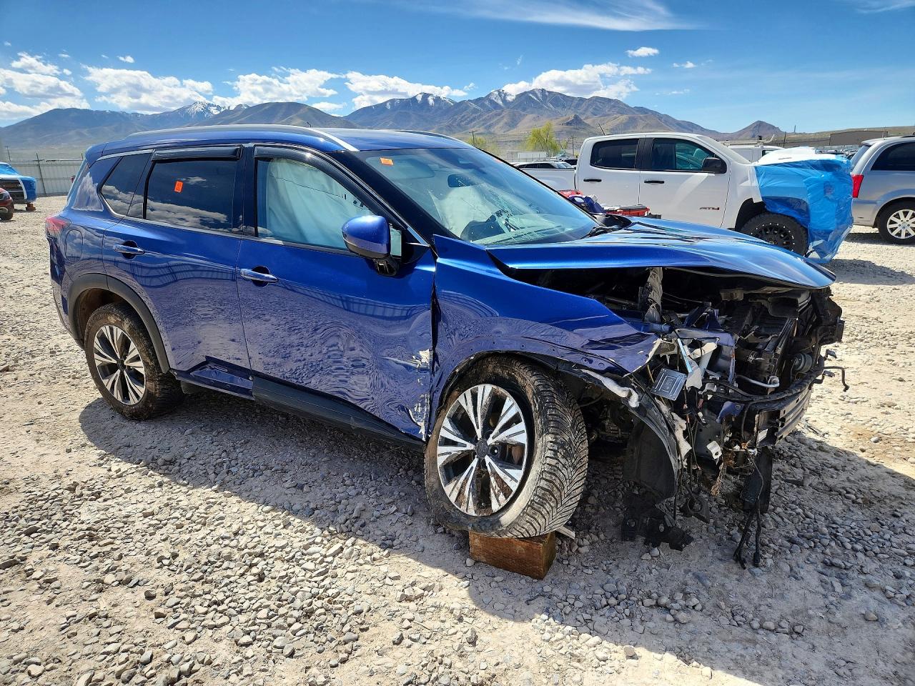 2021 NISSAN ROGUE SV photo 4