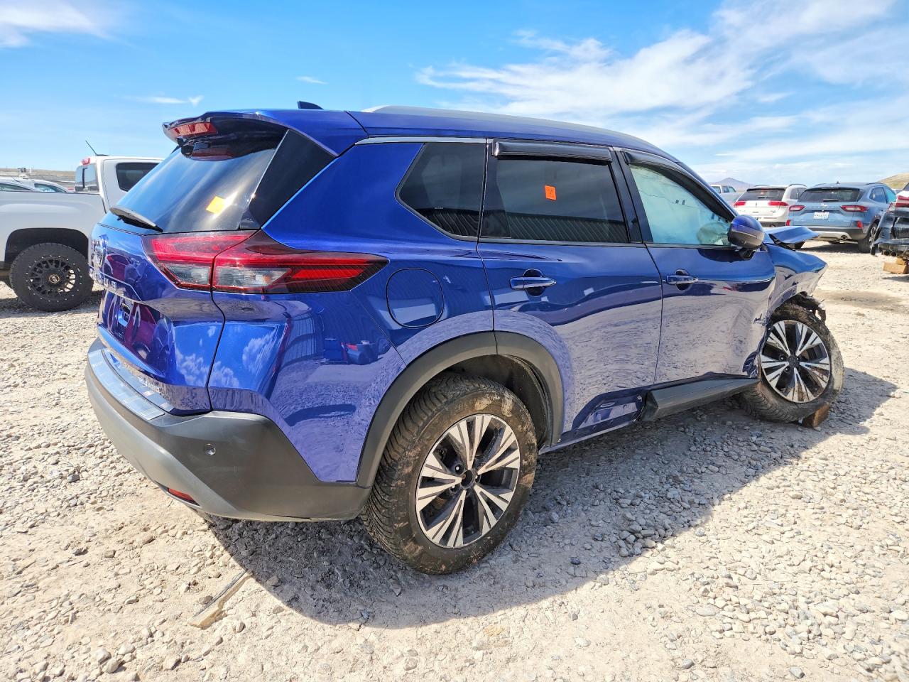 2021 NISSAN ROGUE SV photo 3