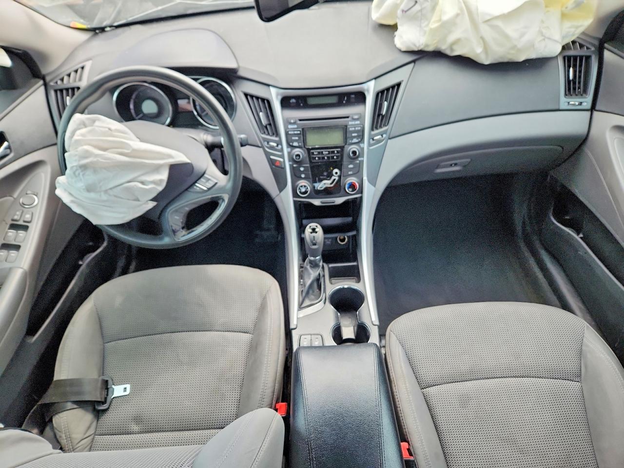 2013 HYUNDAI SONATA GLS photo 15