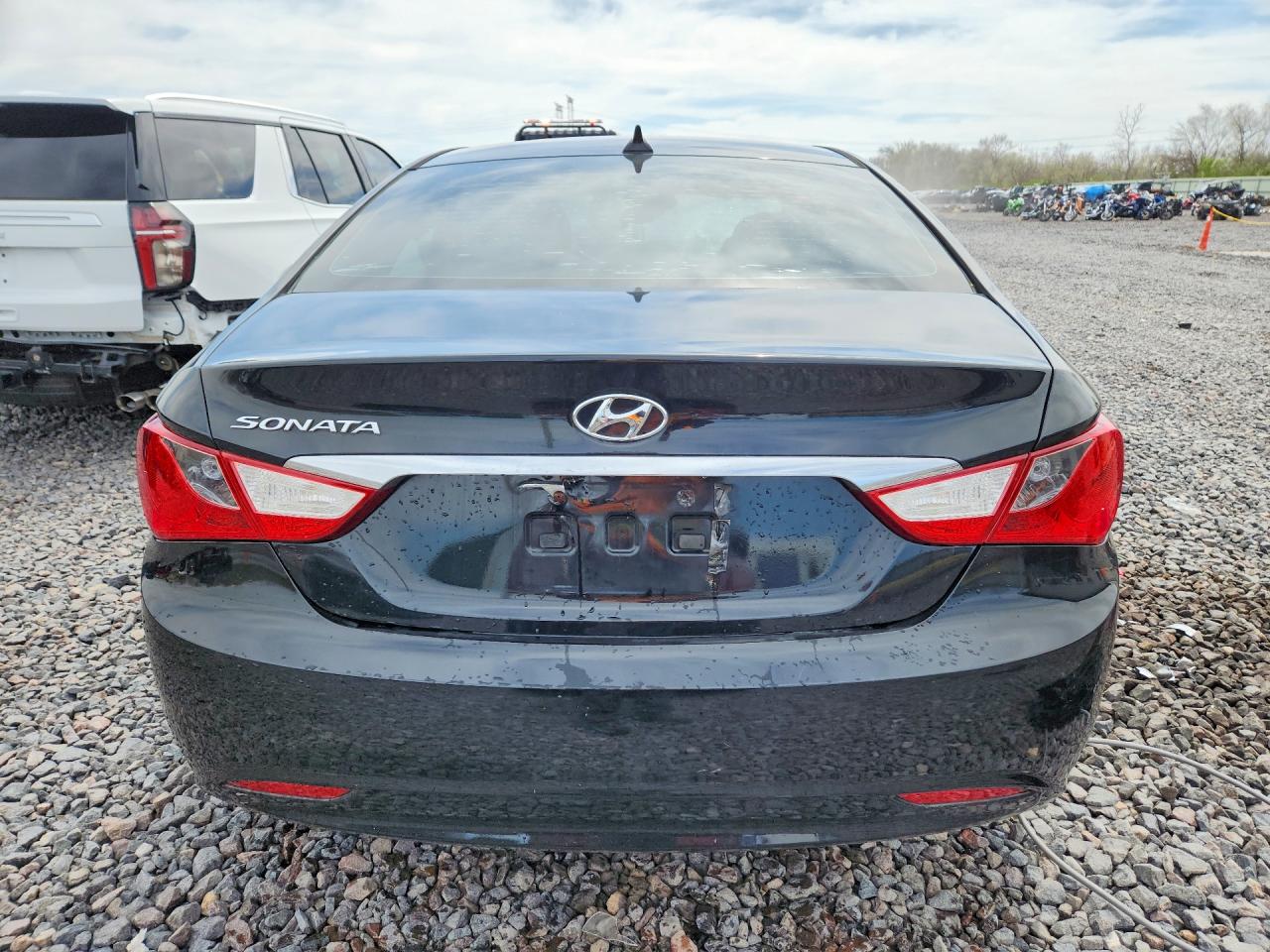 2013 HYUNDAI SONATA GLS photo 11