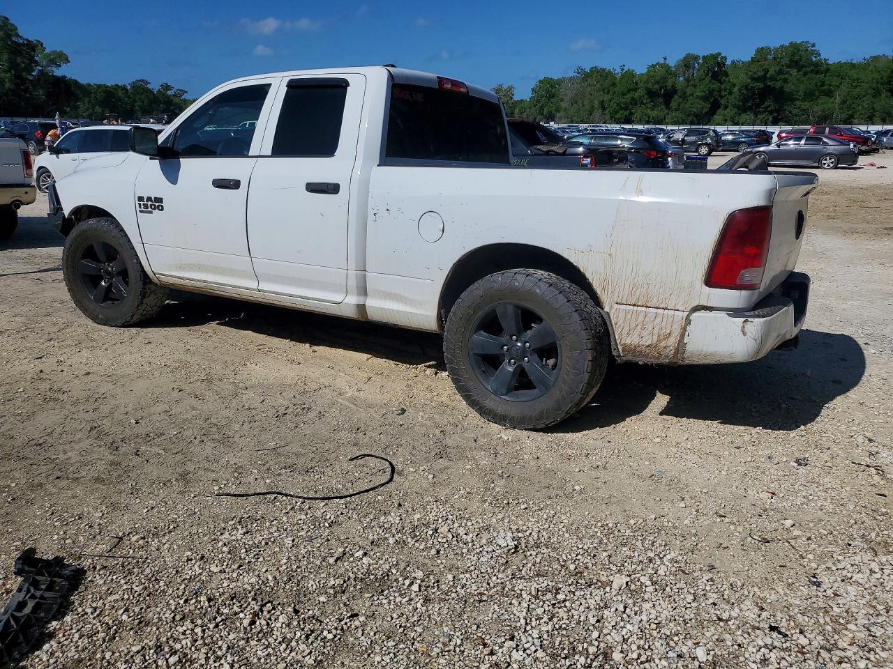 2019 RAM 1500 CLASSIC TRADESMAN photo 3