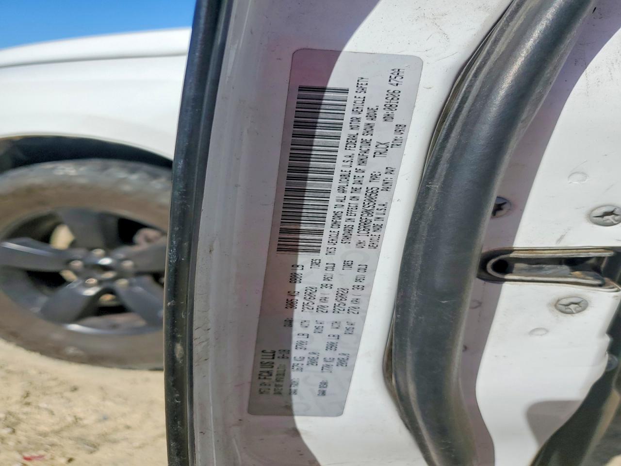 2019 RAM 1500 CLASSIC TRADESMAN photo 25