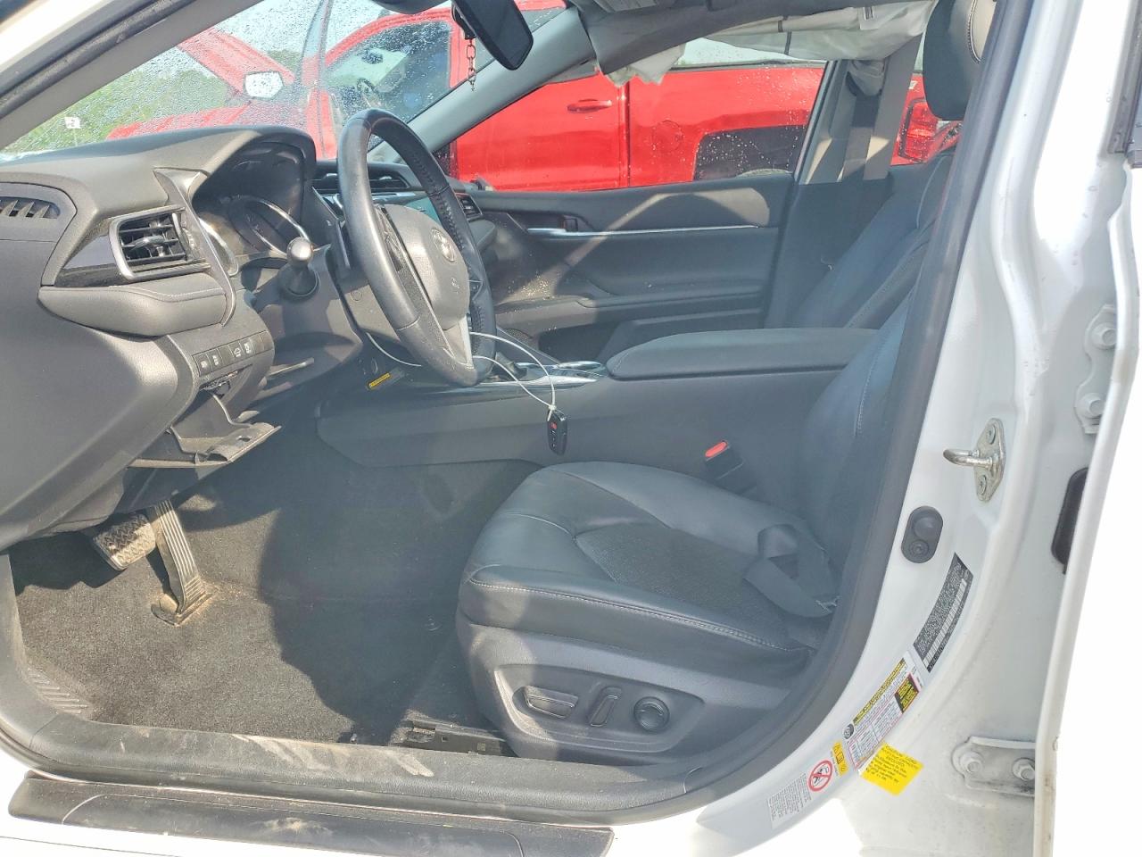 2019 TOYOTA CAMRY XSE photo 19