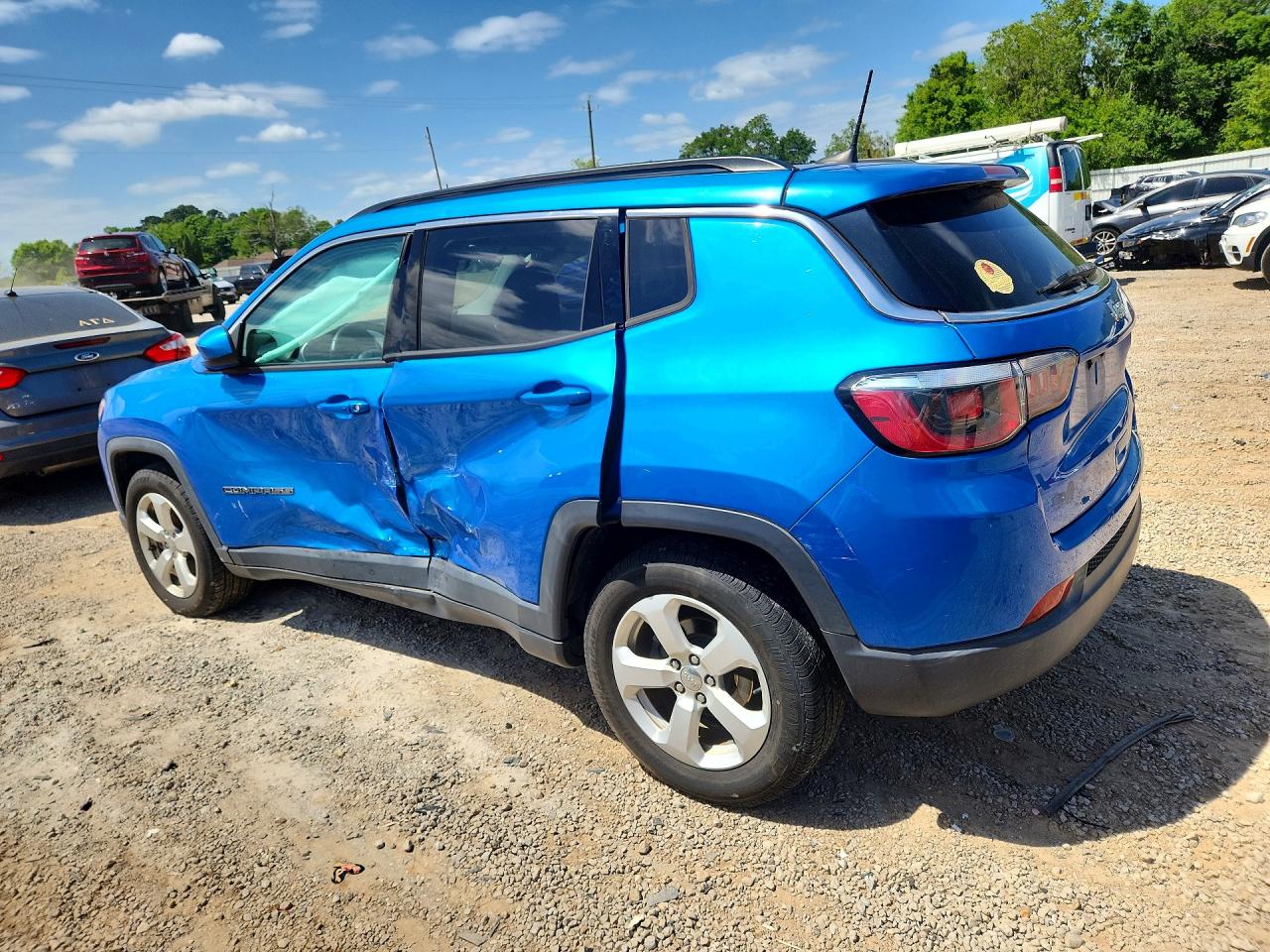 2019 JEEP COMPASS LATITUDE photo 2