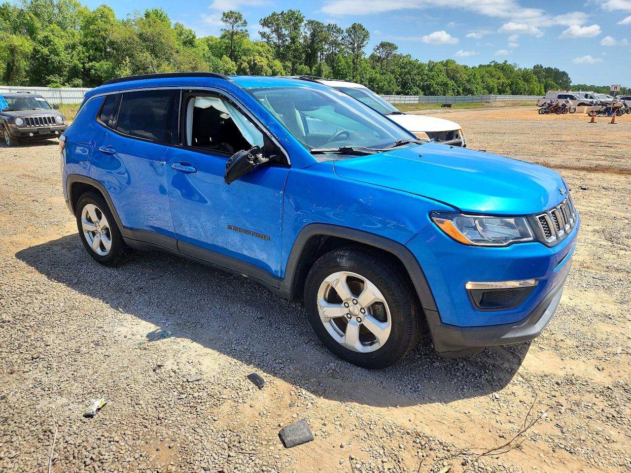 2019 JEEP COMPASS LATITUDE photo 4
