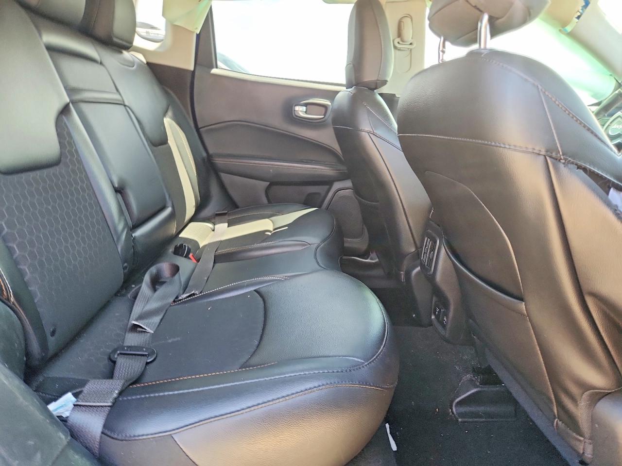2019 JEEP COMPASS LATITUDE photo 11