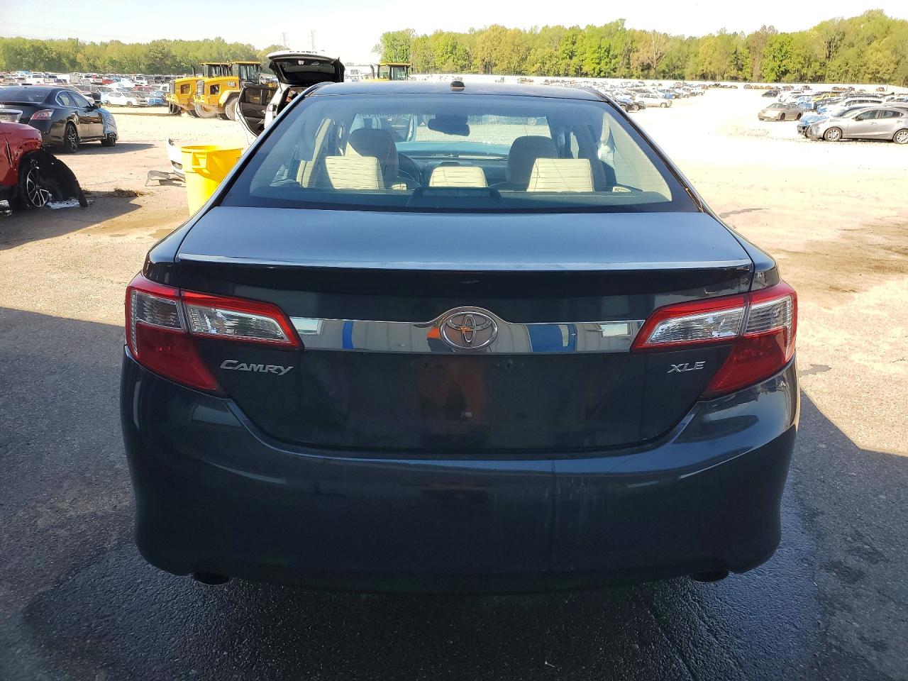 2013 TOYOTA CAMRY XLE V6 photo 6
