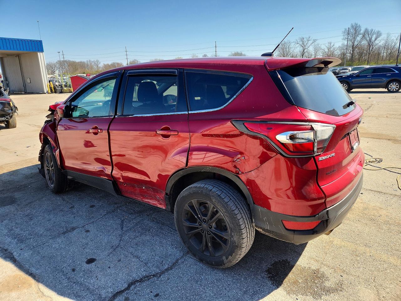 2017 FORD ESCAPE SE photo 2