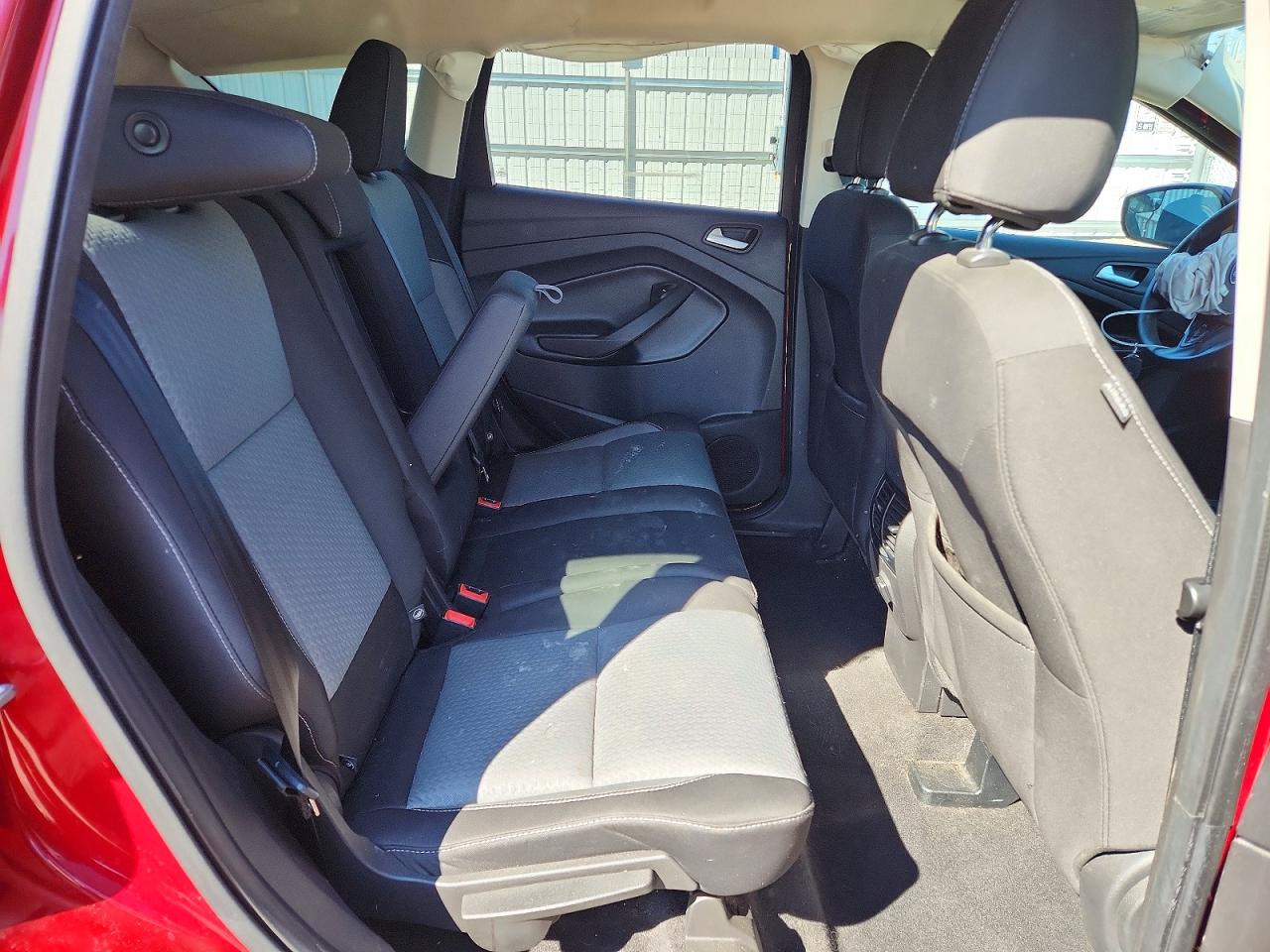 2017 FORD ESCAPE SE photo 11
