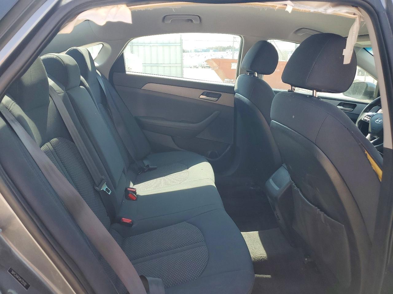 2018 HYUNDAI SONATA SE photo 19