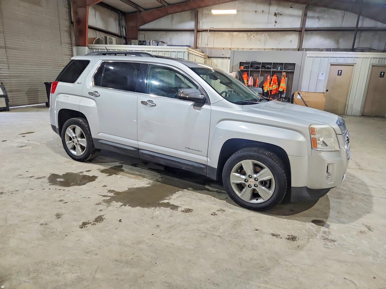 2015 GMC TERRAIN SLT photo 10