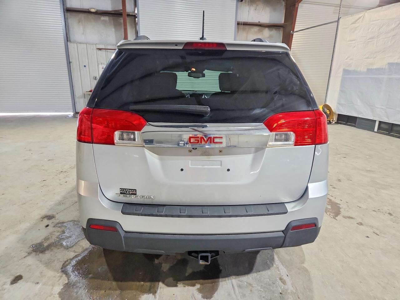 2015 GMC TERRAIN SLT photo 16