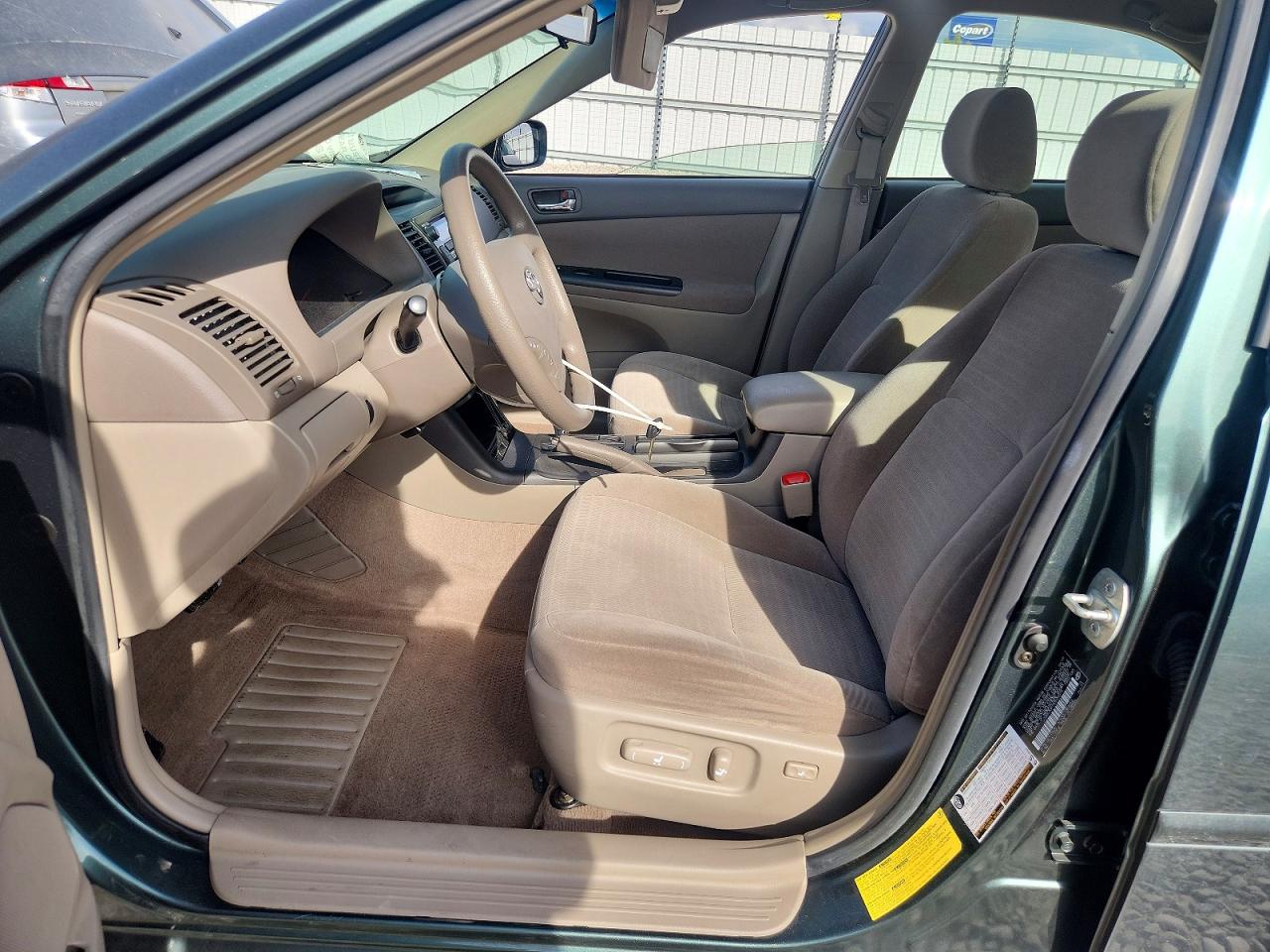 2005 TOYOTA CAMRY LE photo 13