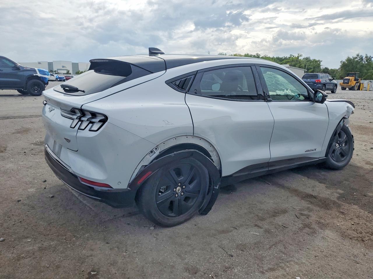 2022 FORD MUSTANG MACH-E CALIFORNIA ROUTE 1 photo 5