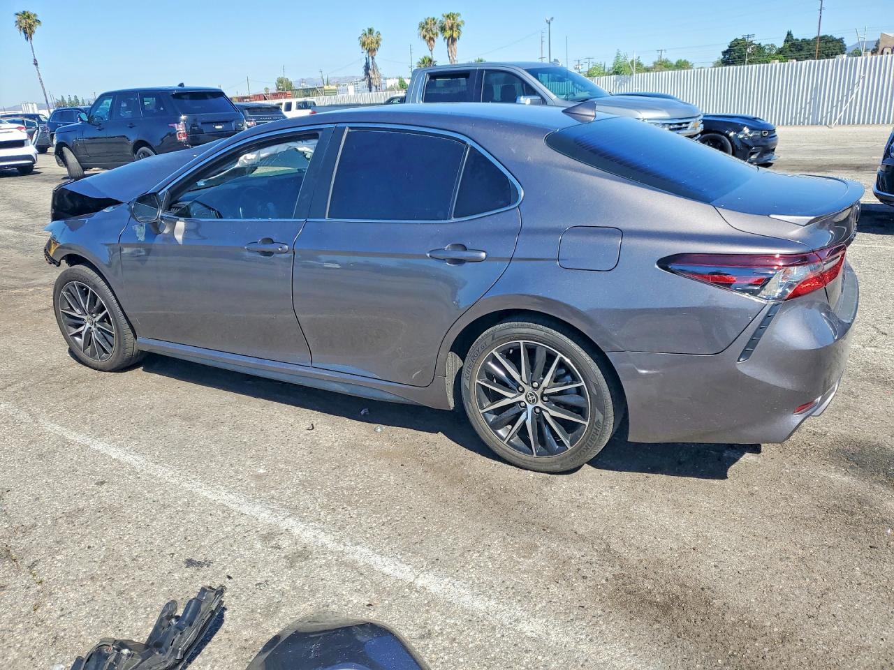 2024 TOYOTA CAMRY SE photo 4