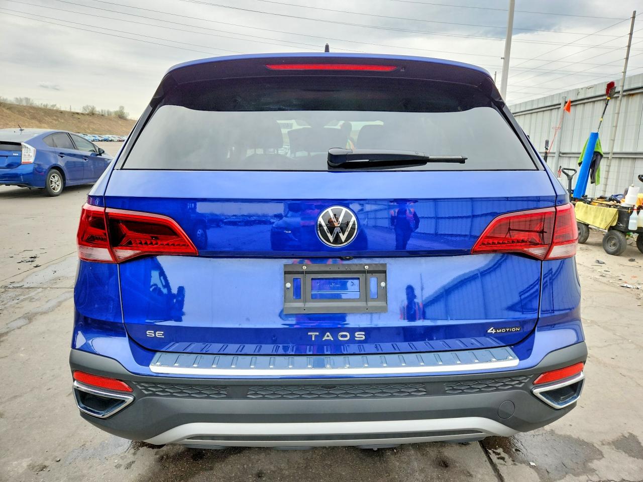 2024 VOLKSWAGEN TAOS SE photo 11