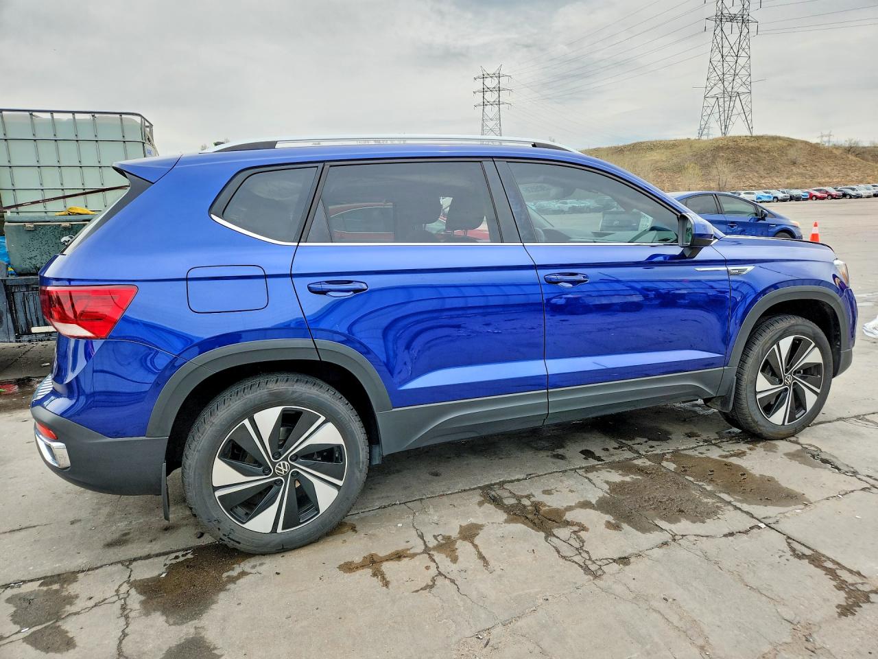 2024 VOLKSWAGEN TAOS SE photo 5