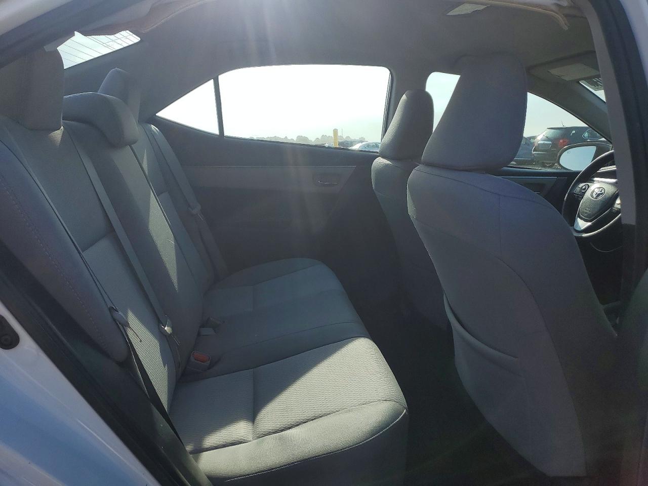 2014 TOYOTA COROLLA LE photo 28