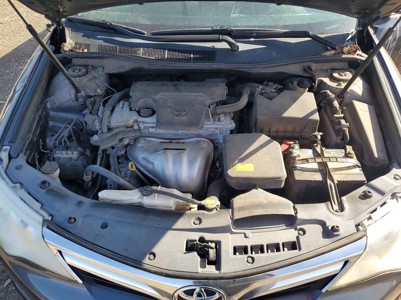 2014 TOYOTA CAMRY LE photo 31