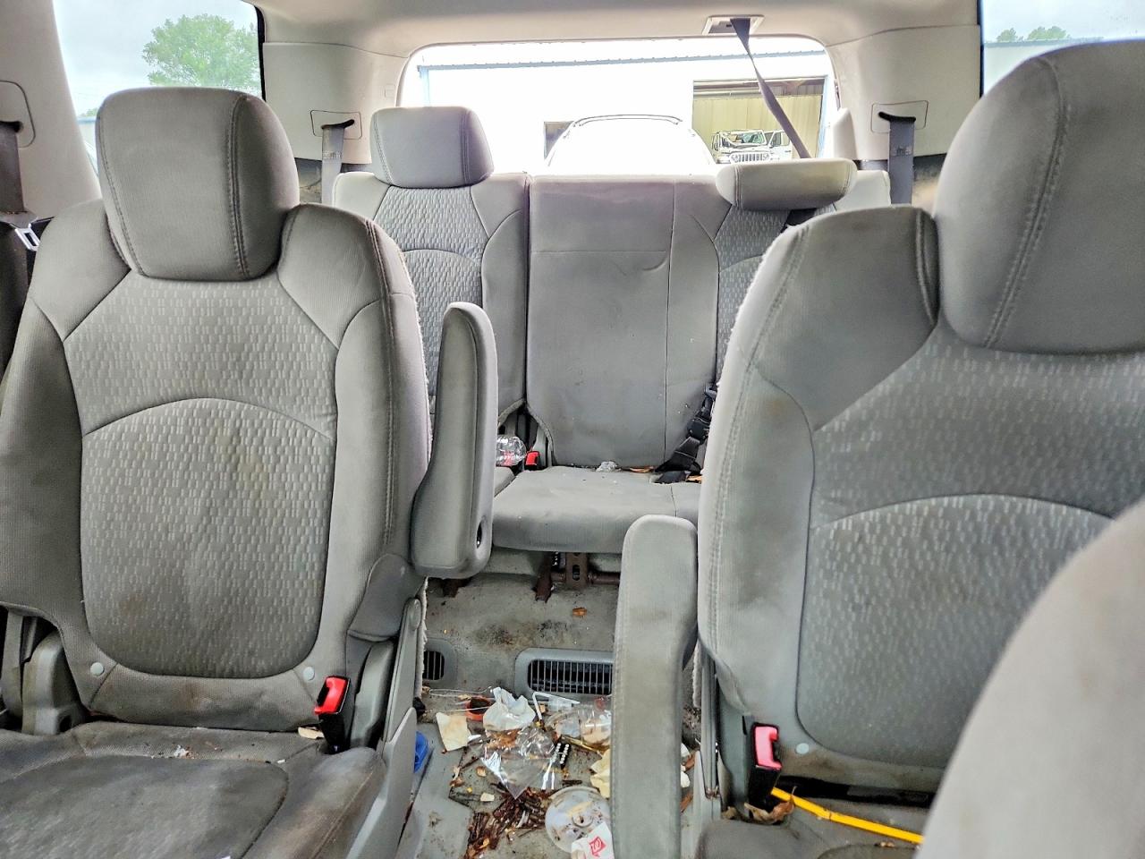 2010 GMC ACADIA SLE photo 10