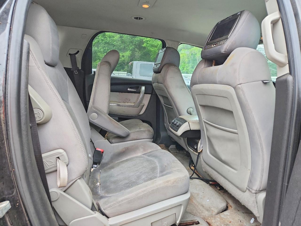 2010 GMC ACADIA SLE photo 11
