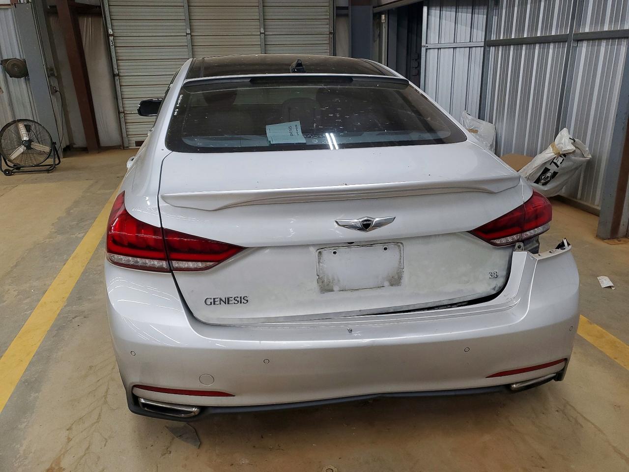 2015 HYUNDAI GENESIS 3.8L photo 11