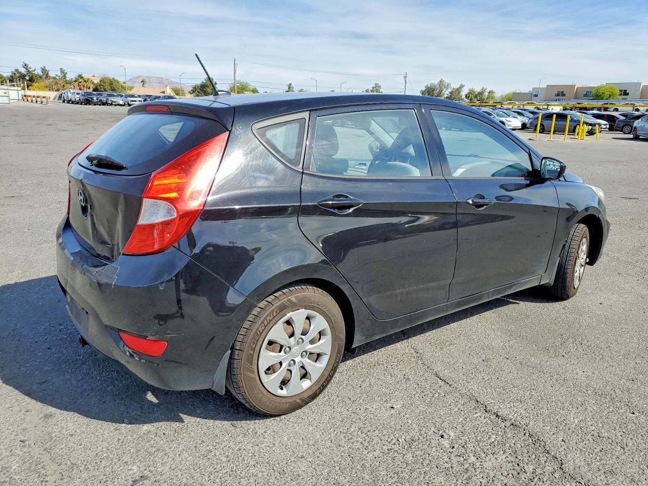 2015 HYUNDAI ACCENT GS photo 5