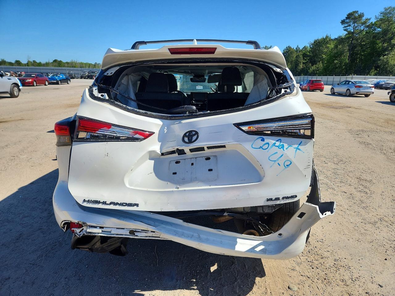 2021 TOYOTA HIGHLANDER XLE photo 16