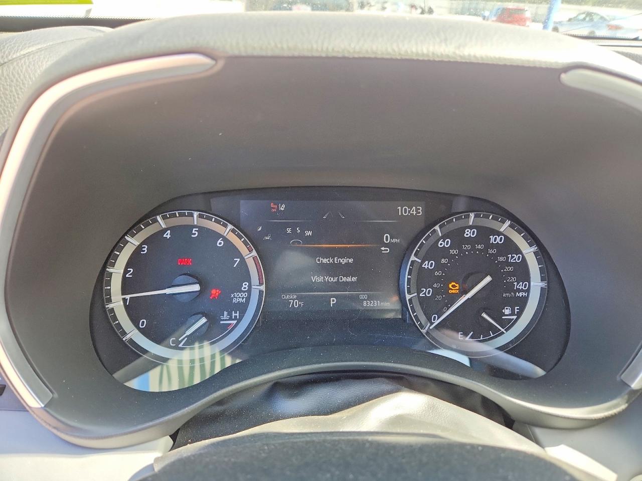 2021 TOYOTA HIGHLANDER XLE photo 25