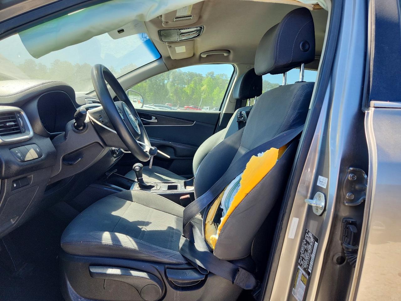 2017 KIA SORENTO LX photo 13