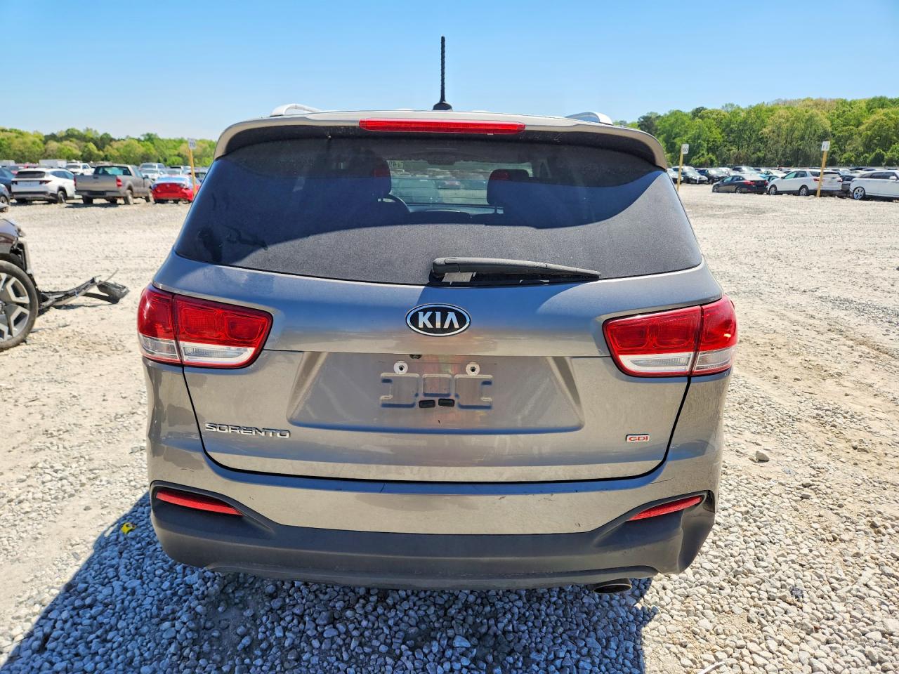 2017 KIA SORENTO LX photo 11