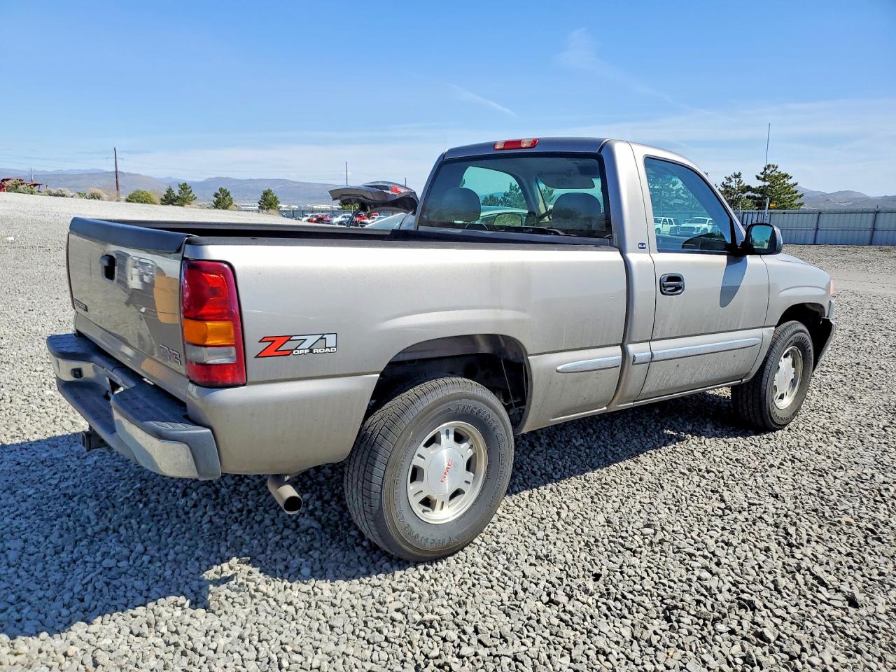 2001 GMC NEW SIERRA K1500 photo 5