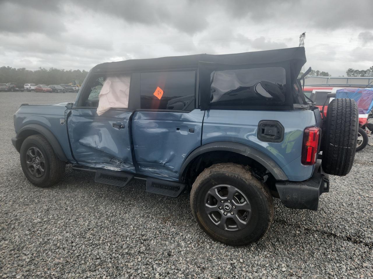 2023 FORD BRONCO BASE photo 2