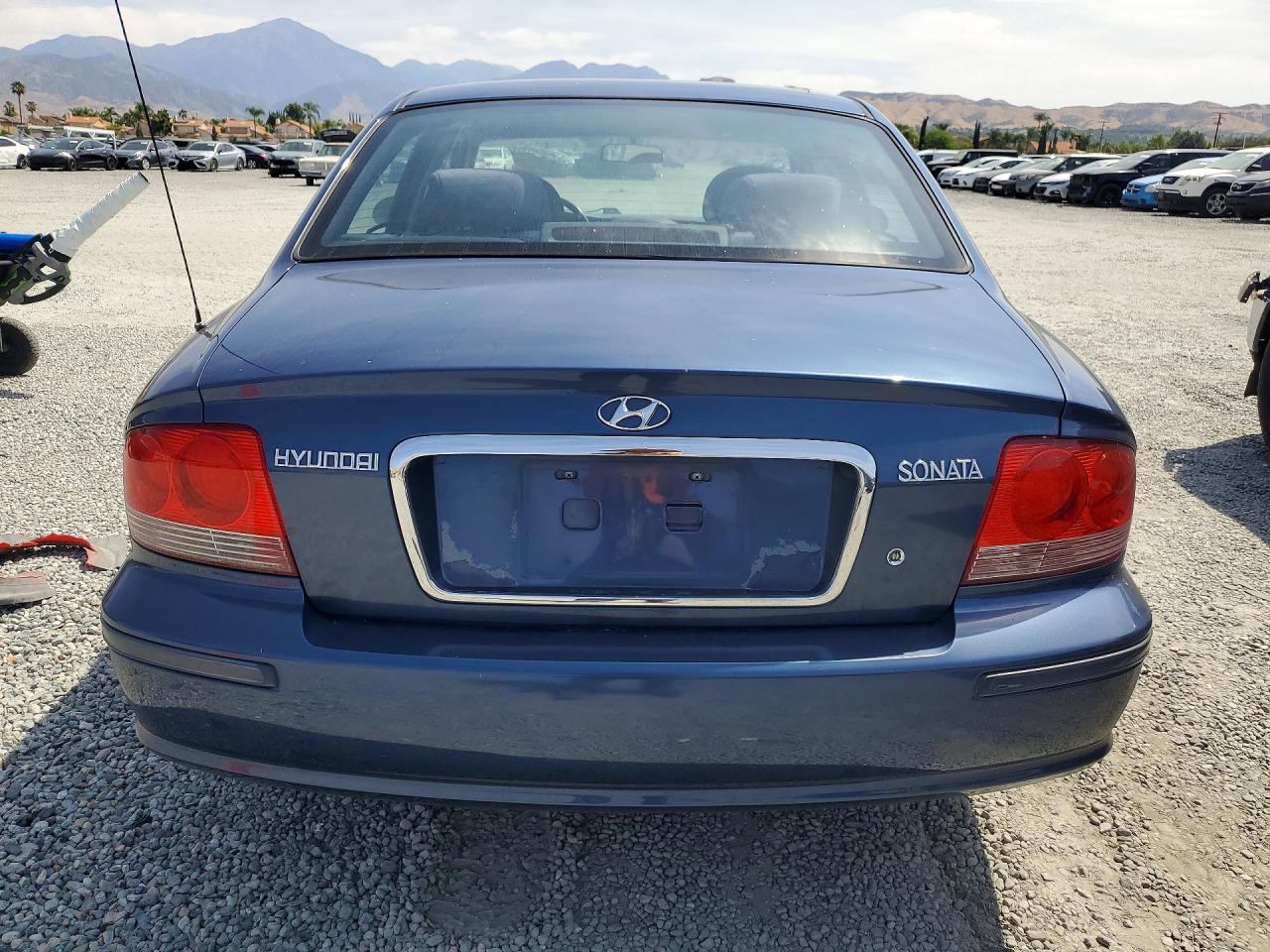 2005 HYUNDAI SONATA GL photo 16