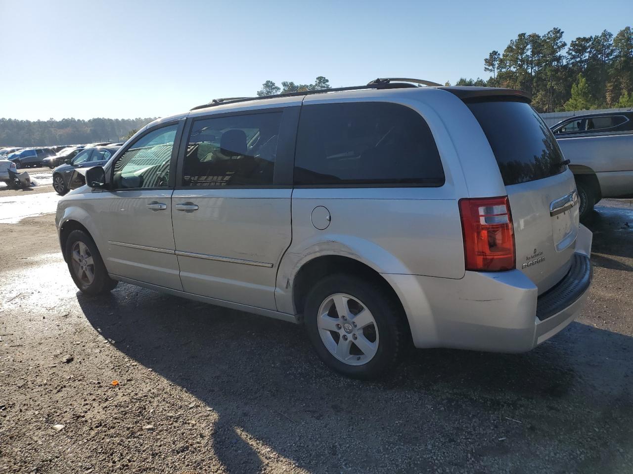 2010 DODGE GRAND CARAVAN SXT photo 4