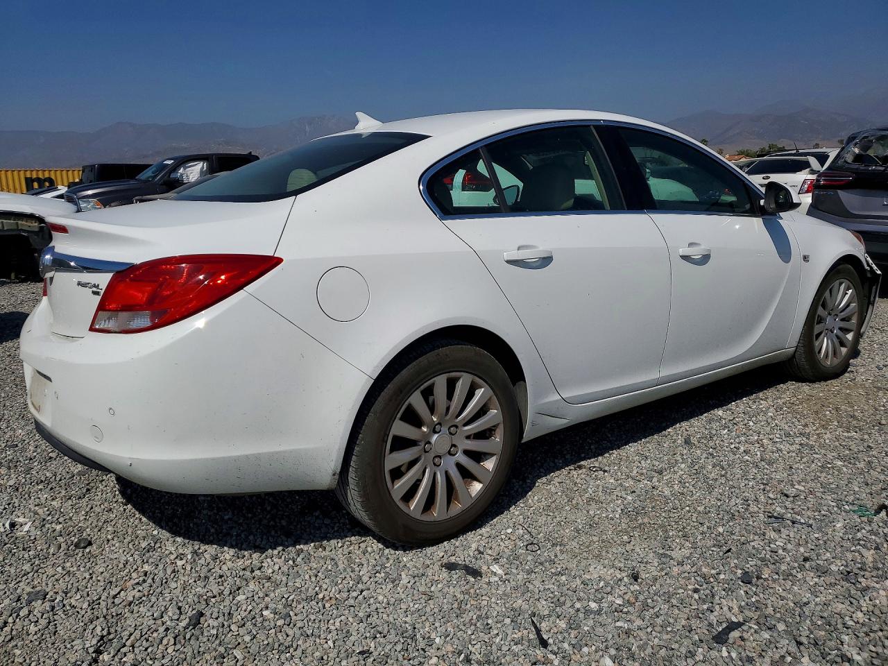 2011 BUICK REGAL CXL photo 7