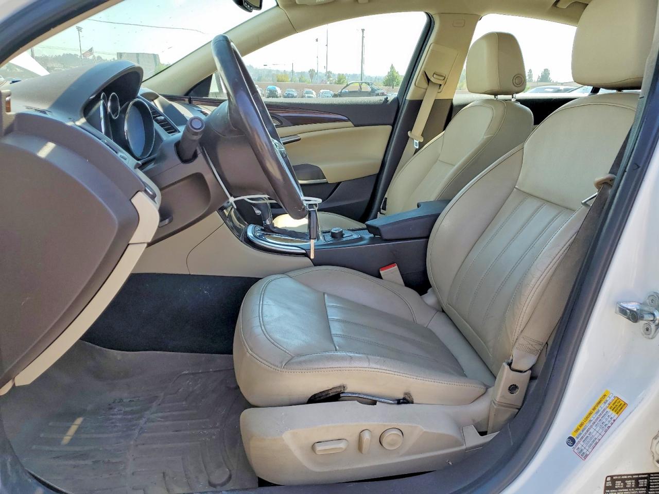2011 BUICK REGAL CXL photo 19