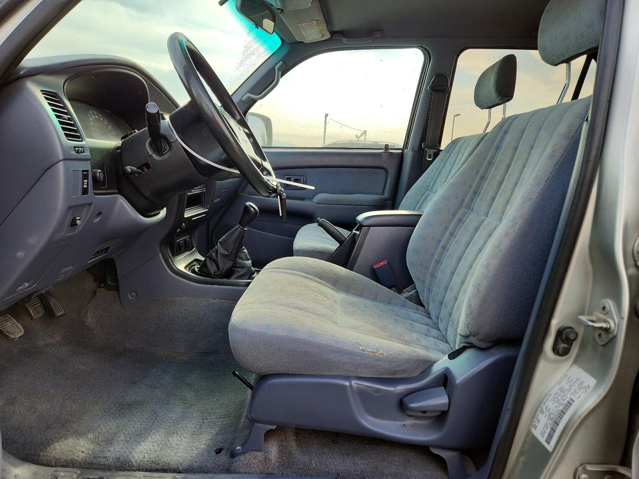 1999 TOYOTA 4RUNNER BASE photo 13