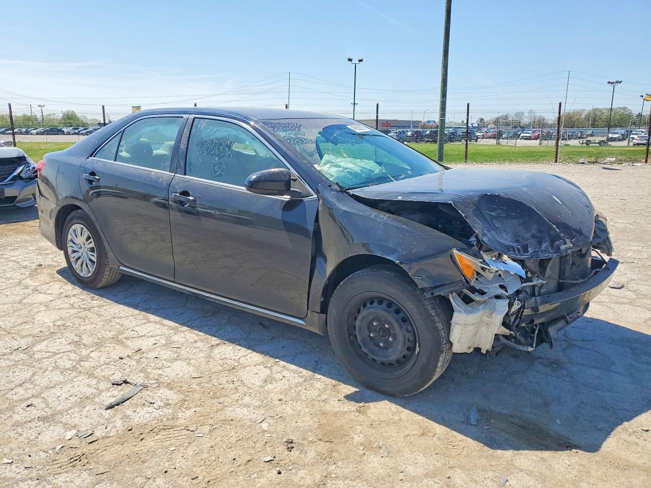 2013 TOYOTA CAMRY LE photo 7